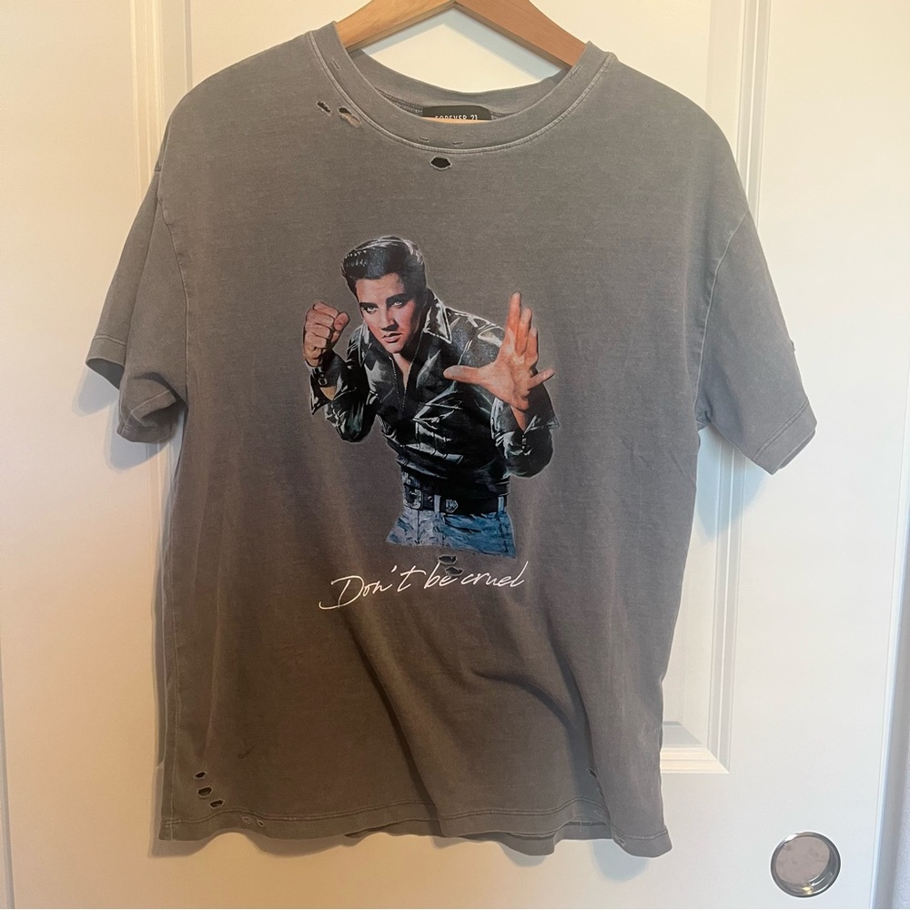 Forever 21 x Elvis Presley Grey Distressed Short Sleeve Size M